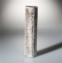 White cylindrical vase | 白筒花生